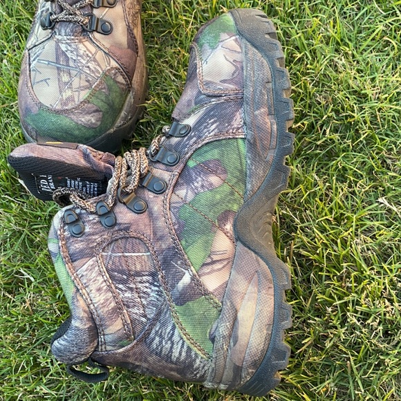 Red Head Brand Co. waterproof boots youth sz 5 main image 3